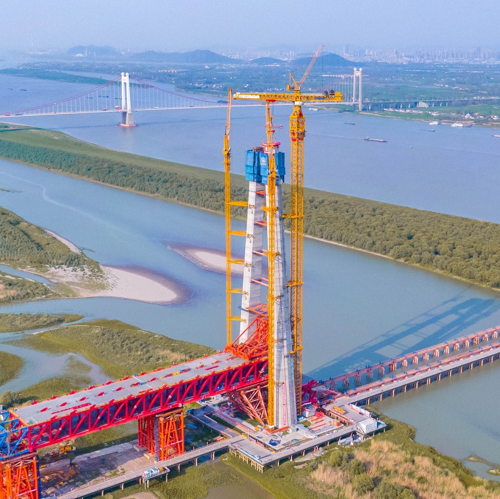 ������̨����������ʩ��