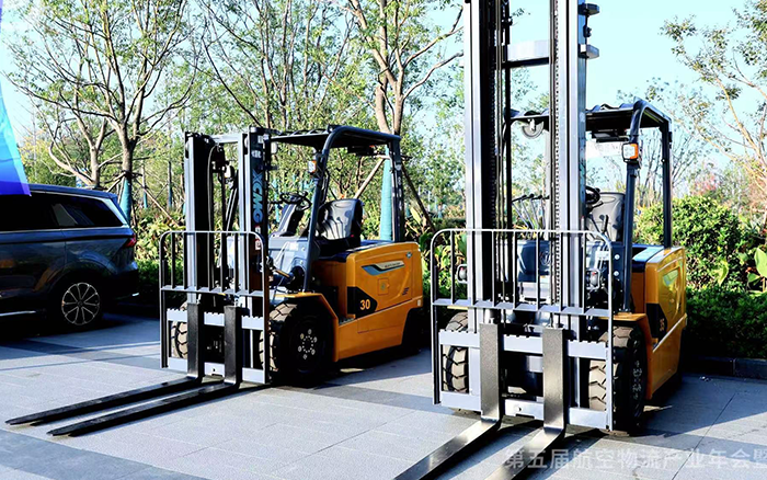  ʢ�����ֲ泵�������캽��������ҵ���